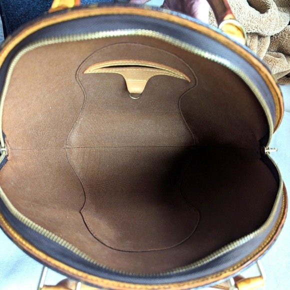 Authentic Louis Vuitton Monogram Ellipse PM Handbag - Picture 9 of 11